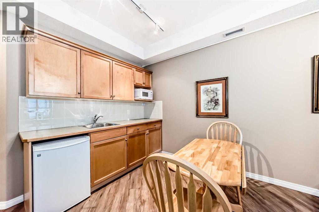 276, 15 Everstone Drive SW, Calgary, Alberta  T2Y 5B5 - Photo 20 - A2299595