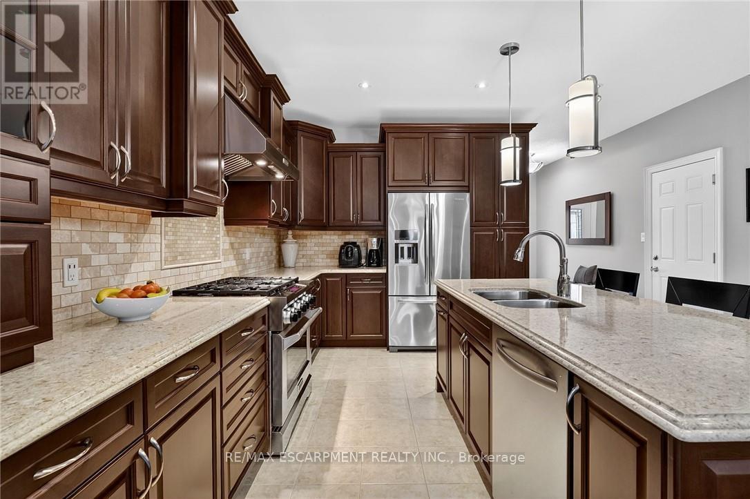 18 Brookside Terrace, West Lincoln, Ontario  L0R 2A0 - Photo 10 - X13022114