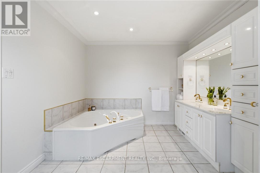 12 Sumner Crescent, Grimsby, Ontario  L3M 5E2 - Photo 31 - X13022132