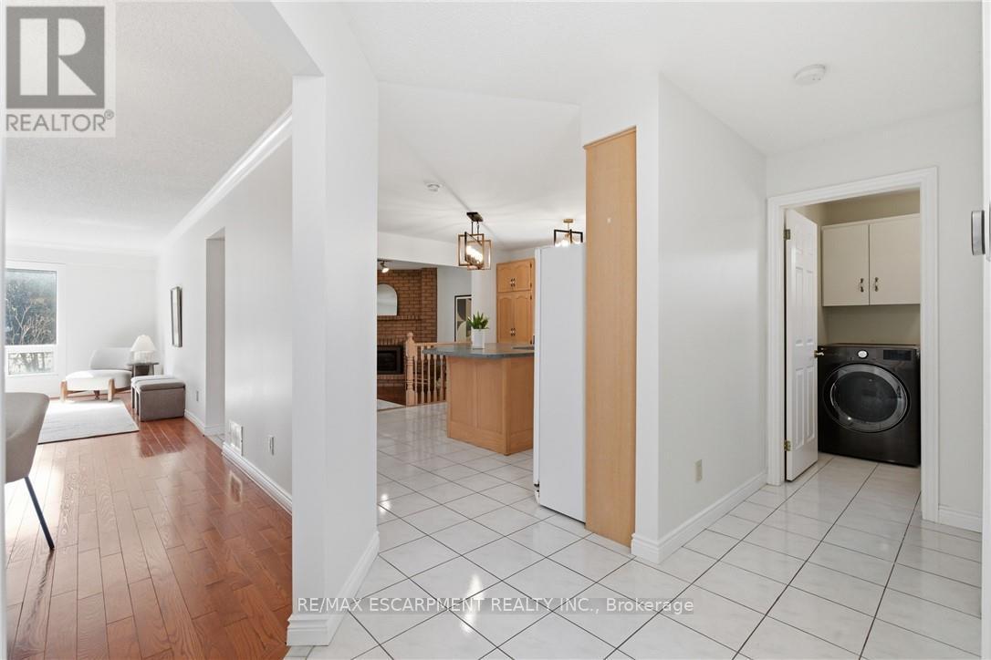 12 Sumner Crescent, Grimsby, Ontario  L3M 5E2 - Photo 6 - X13022132