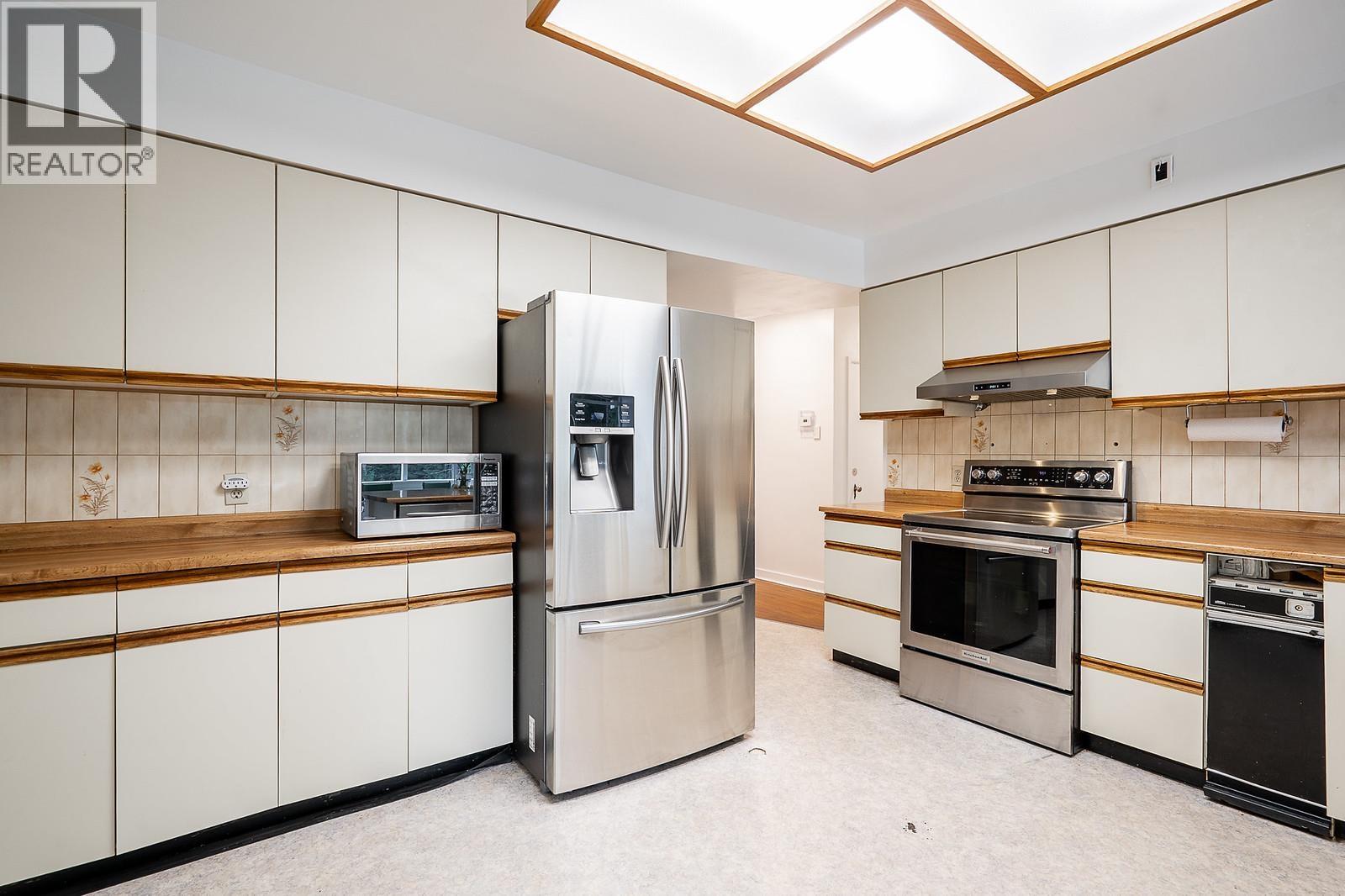 1440 Mountain Highway, North Vancouver, British Columbia  V7J 2M3 - Photo 16 - R3113463