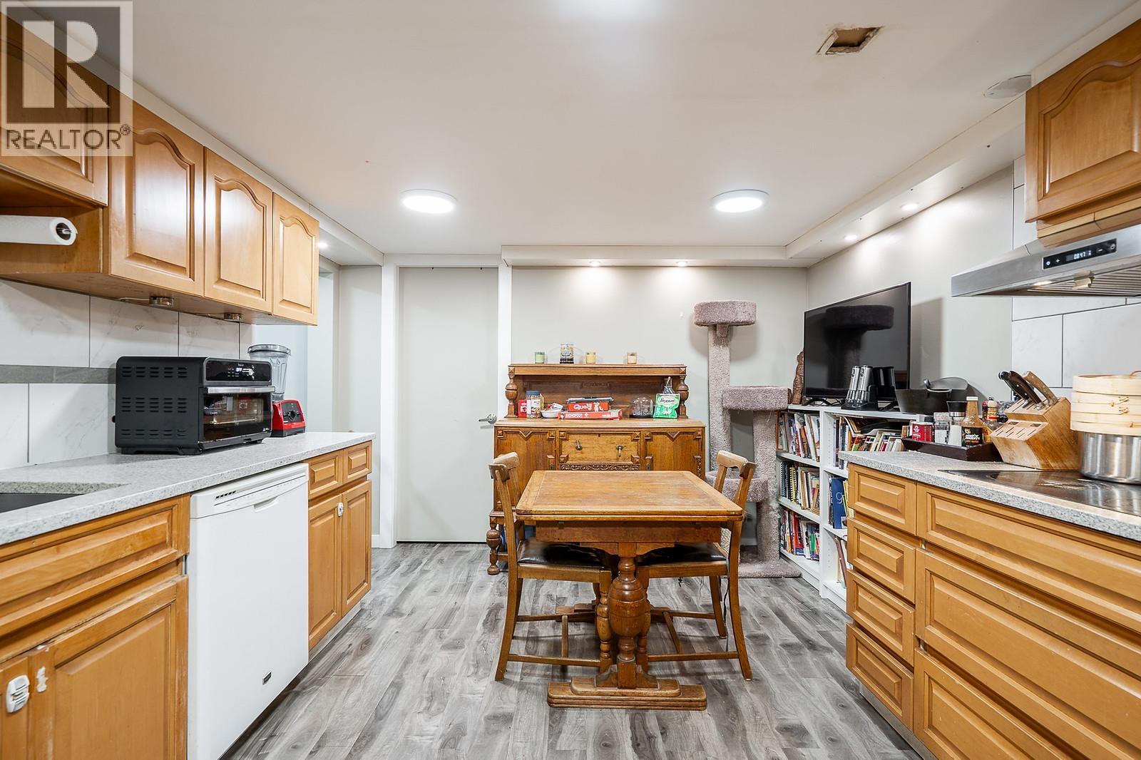 1440 Mountain Highway, North Vancouver, British Columbia  V7J 2M3 - Photo 25 - R3113463