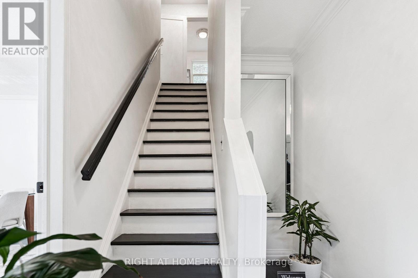 105 Glenridge Avenue, St. Catharines, Ontario  L2R 4X5 - Photo 17 - X13022192