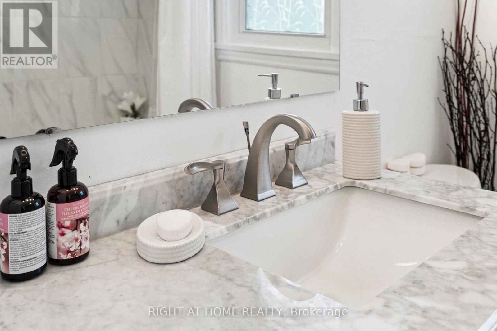 105 Glenridge Avenue, St. Catharines, Ontario  L2R 4X5 - Photo 39 - X13022192