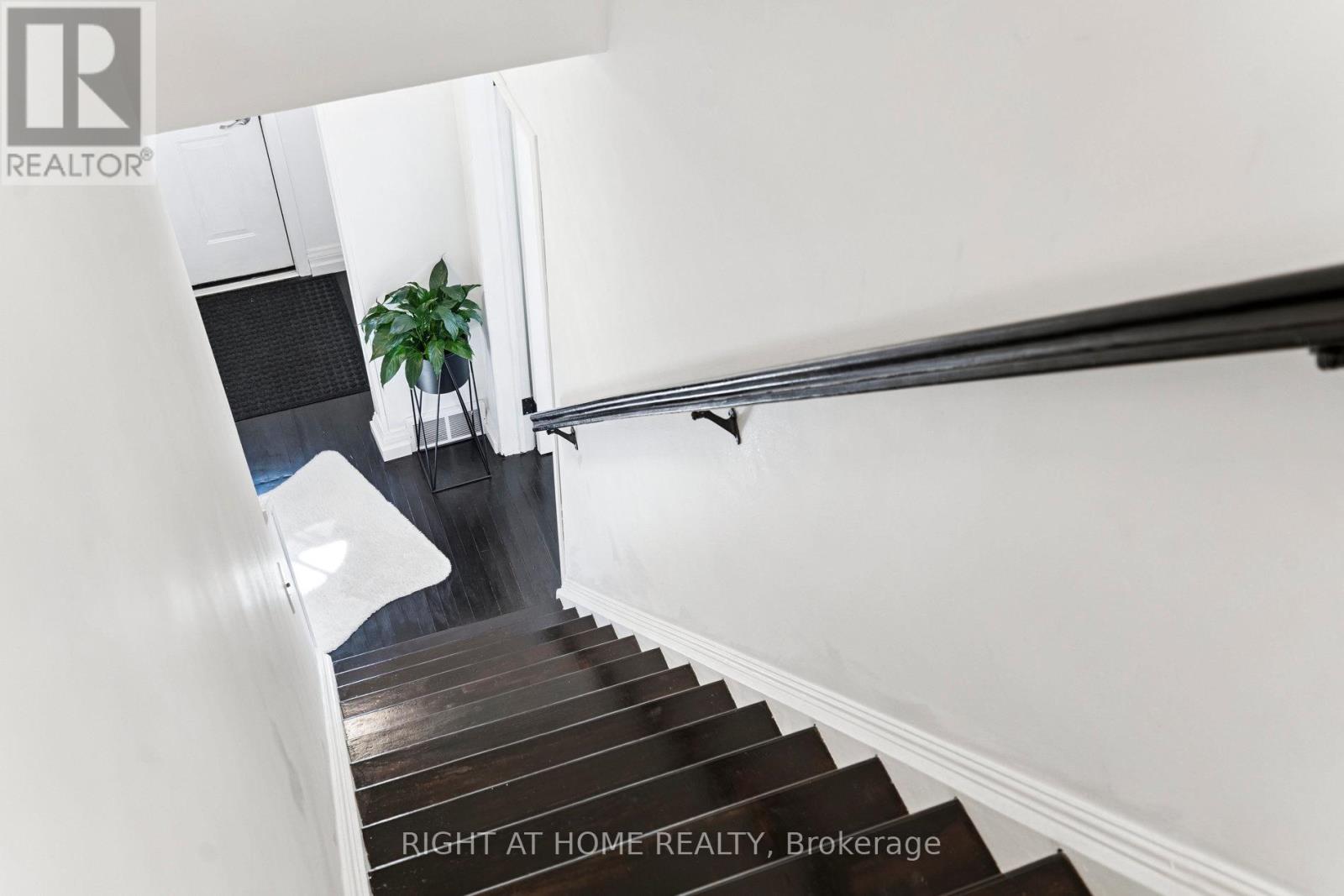 105 Glenridge Avenue, St. Catharines, Ontario  L2R 4X5 - Photo 5 - X13022192