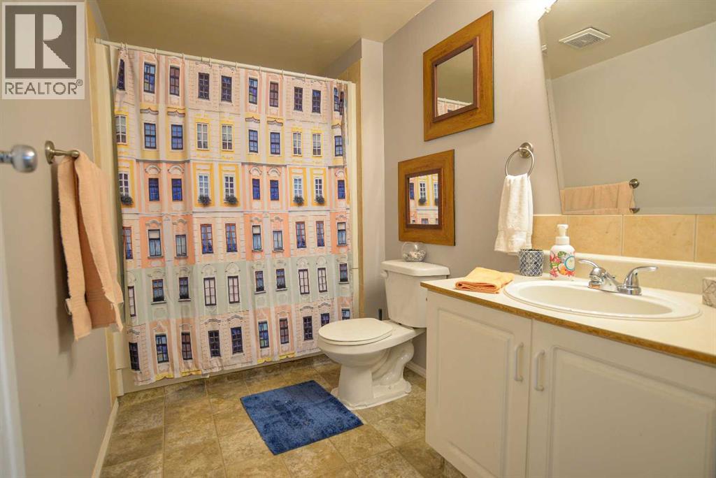 4, 33 Stonegate Drive NW, Airdrie, Alberta  T4B 2V9 - Photo 28 - A2300987