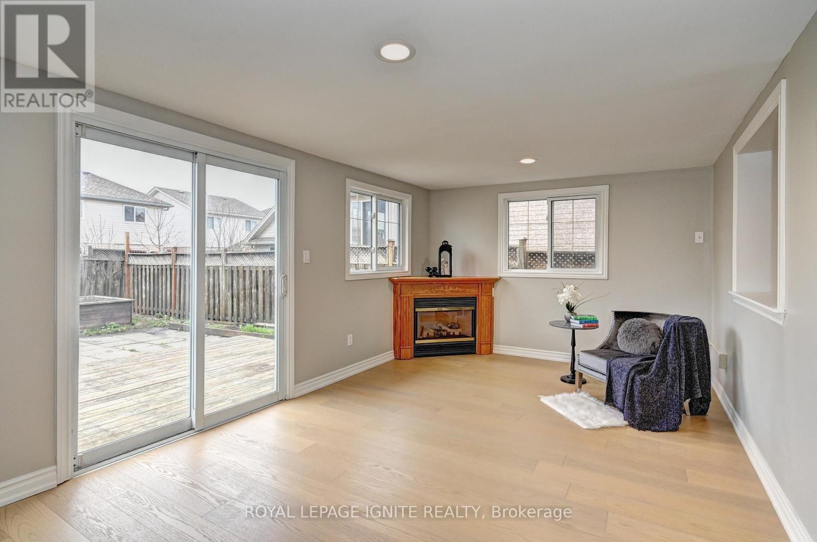 30 Bridlewreath Street, Kitchener, Ontario  N2E 3V5 - Photo 10 - X13022250