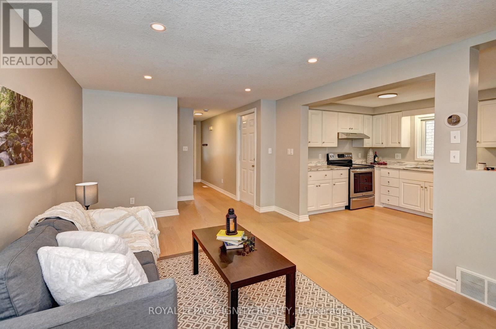 30 Bridlewreath Street, Kitchener, Ontario  N2E 3V5 - Photo 14 - X13022250