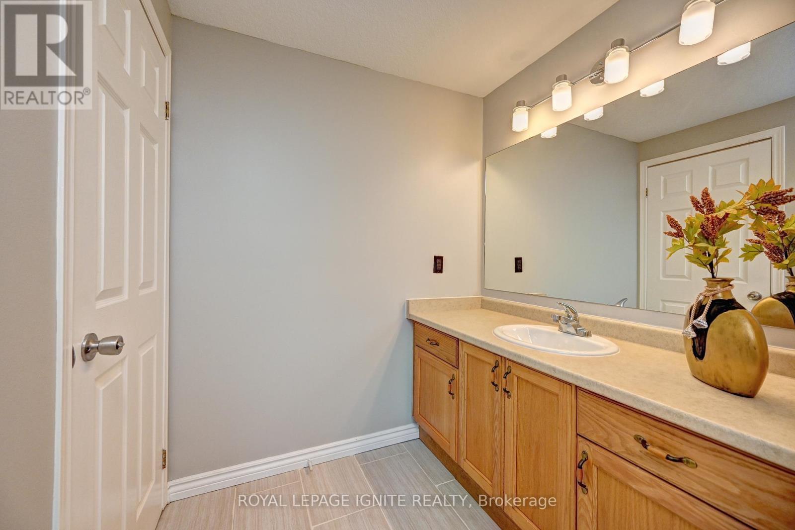 30 Bridlewreath Street, Kitchener, Ontario  N2E 3V5 - Photo 30 - X13022250