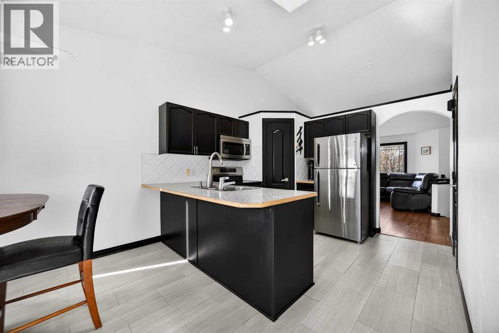 1503 Thorburn Drive SE, Airdrie, Alberta  T4A 2C6 - Photo 9 - A2301078