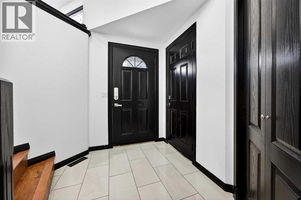 1503 Thorburn Drive SE, Airdrie, Alberta  T4A 2C6 - Photo 3 - A2301078