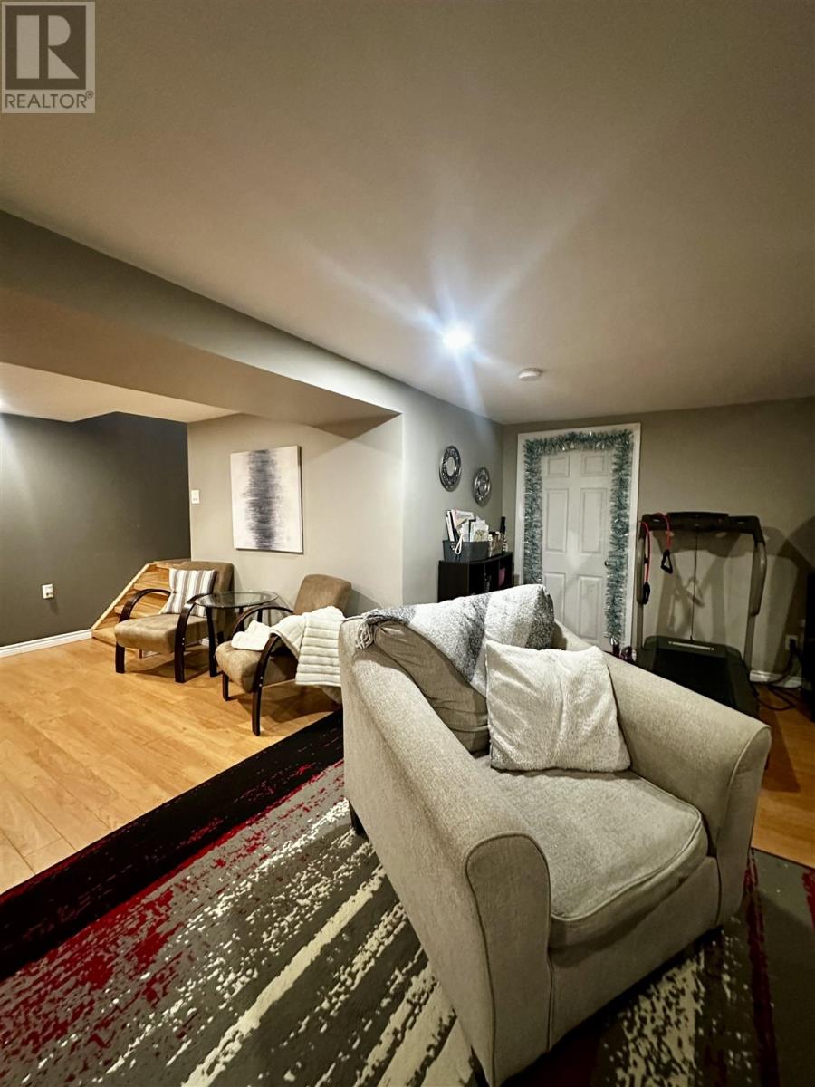 61 Axmith Ave, Elliot Lake, Ontario  P5A 1B5 - Photo 30 - SM260470