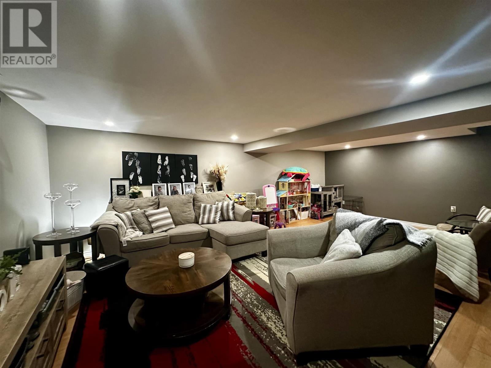 61 Axmith Ave, Elliot Lake, Ontario  P5A 1B5 - Photo 32 - SM260470