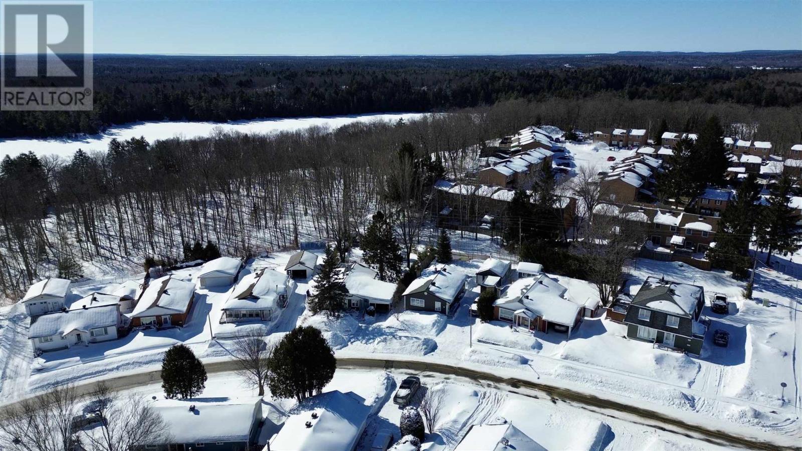 61 Axmith Ave, Elliot Lake, Ontario  P5A 1B5 - Photo 38 - SM260470