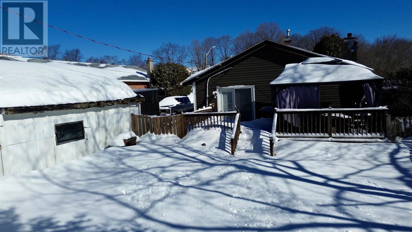 61 Axmith Ave, Elliot Lake, Ontario  P5A 1B5 - Photo 36 - SM260470