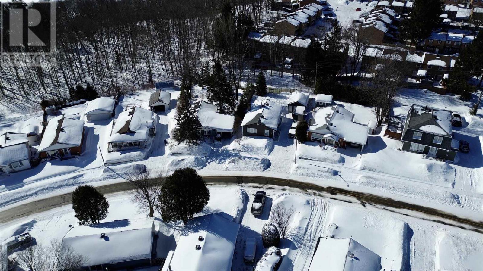 61 Axmith Ave, Elliot Lake, Ontario  P5A 1B5 - Photo 39 - SM260470