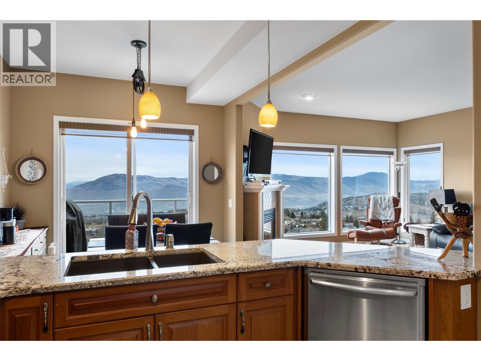 2365 Abbeyglen Way Unit# 31, Kamloops, British Columbia  V1S 1Y3 - Photo 3 - 10384110