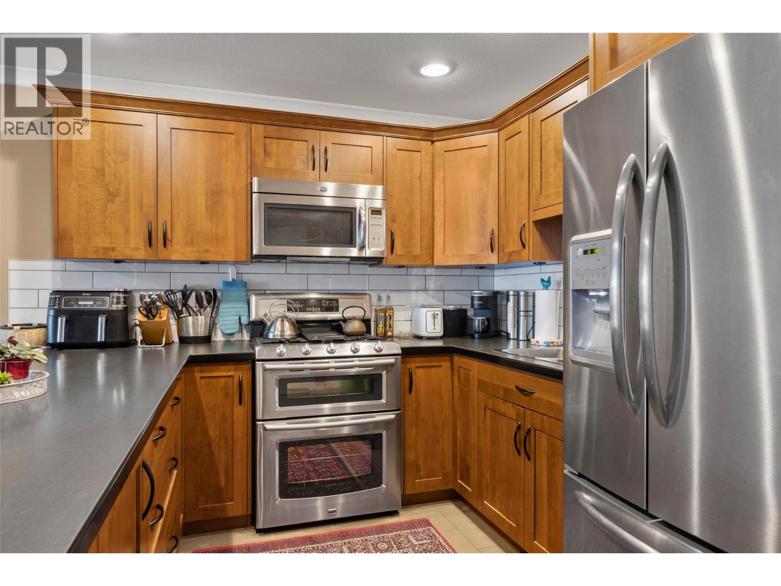 2365 Abbeyglen Way Unit# 31, Kamloops, British Columbia  V1S 1Y3 - Photo 41 - 10384110