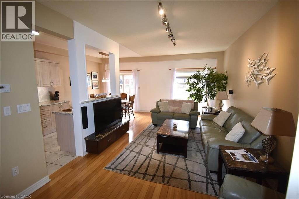 2229 Walkers Line Unit# 9, Burlington, Ontario  L7M 4X4 - Photo 5 - 40810333