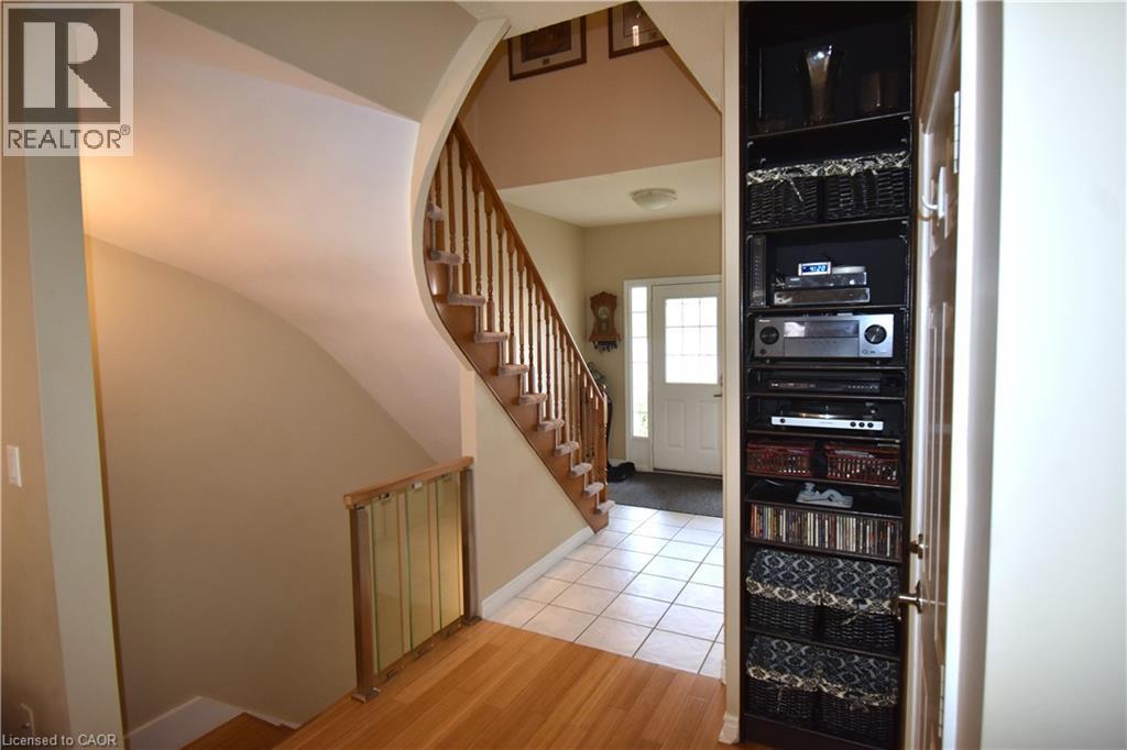 2229 Walkers Line Unit# 9, Burlington, Ontario  L7M 4X4 - Photo 14 - 40810333