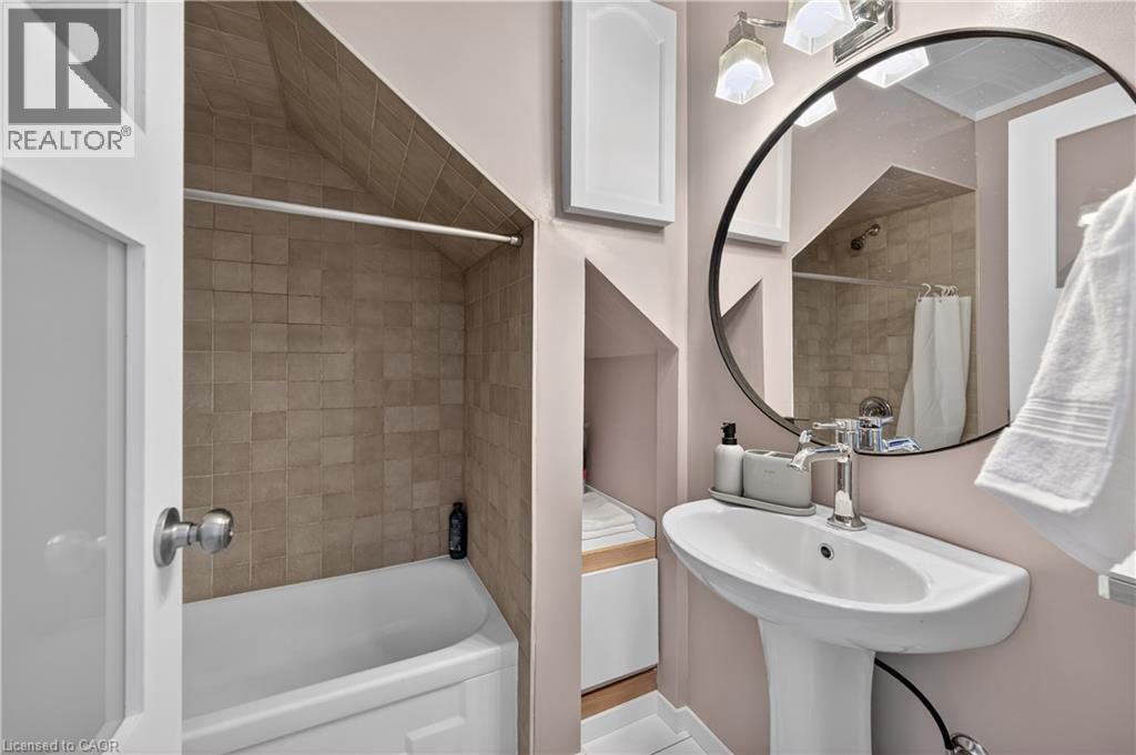 21 Rose Avenue, Welland, Ontario  L3C 2W8 - Photo 20 - 40817731