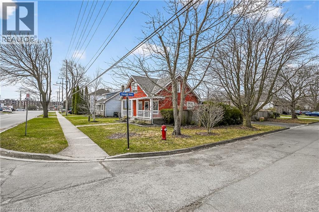 21 Rose Avenue, Welland, Ontario  L3C 2W8 - Photo 4 - 40817731