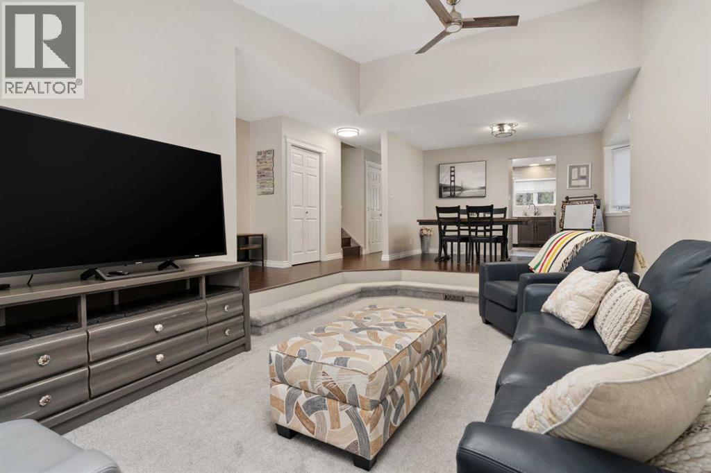 6313 Erickson Drive, Camrose, Alberta  T4V 3K1 - Photo 6 - A2303153