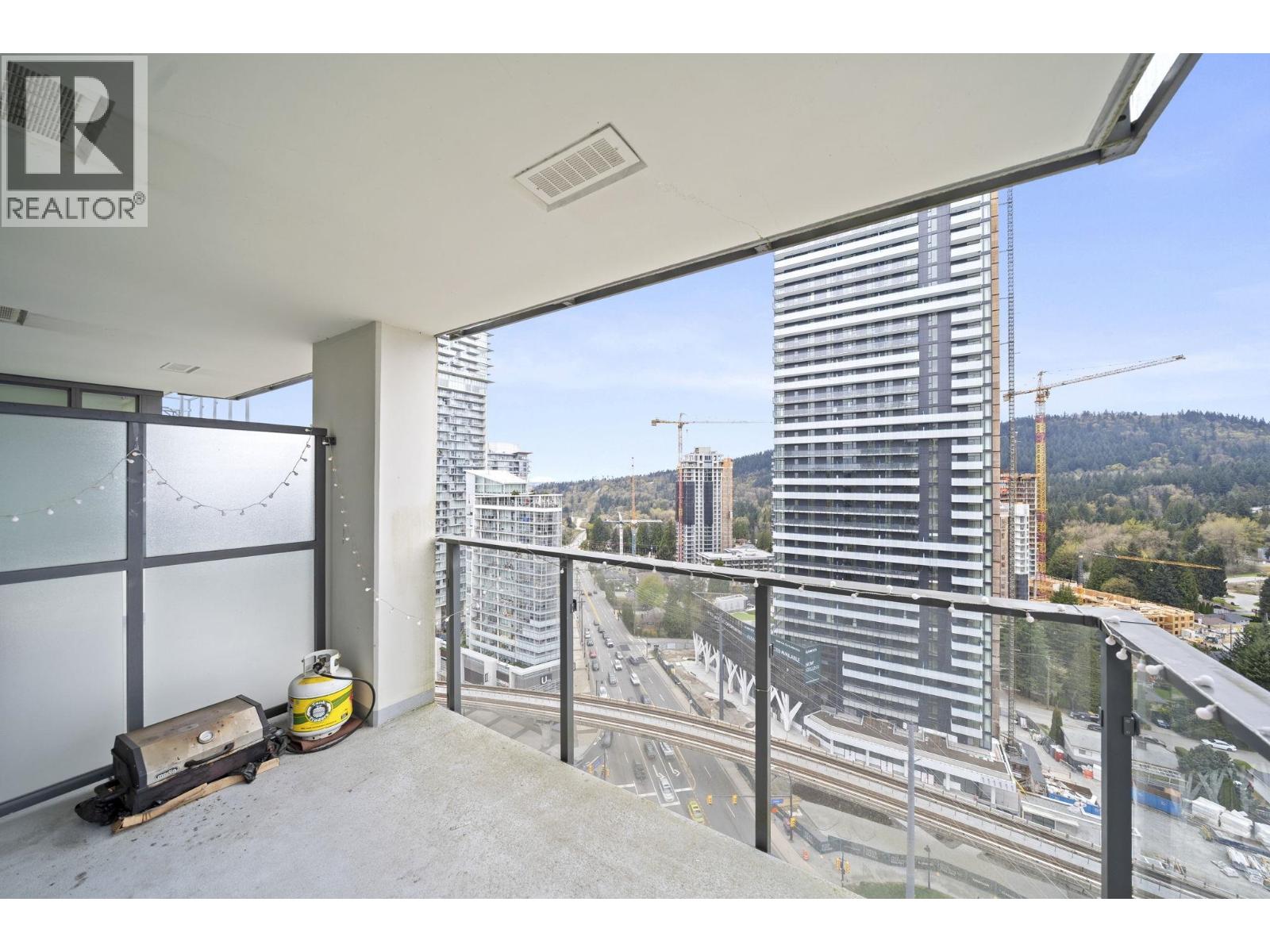 2101 602 Como Lake Avenue, Coquitlam, British Columbia  V3J 0G3 - Photo 2 - R3111208