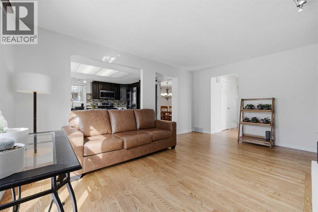 71 Millbank Drive SW, Calgary, Alberta  T2Y 2C1 - Photo 8 - A2300602