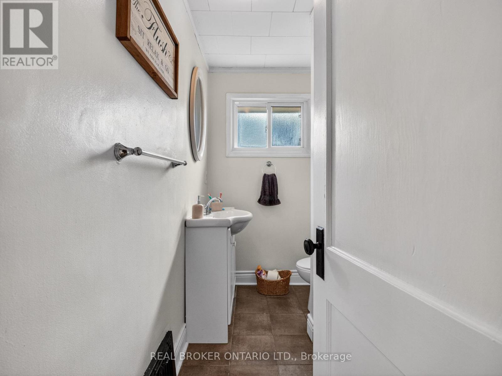 65 Christmas Street, Port Colborne, Ontario  L3K 1M4 - Photo 19 - X13021722