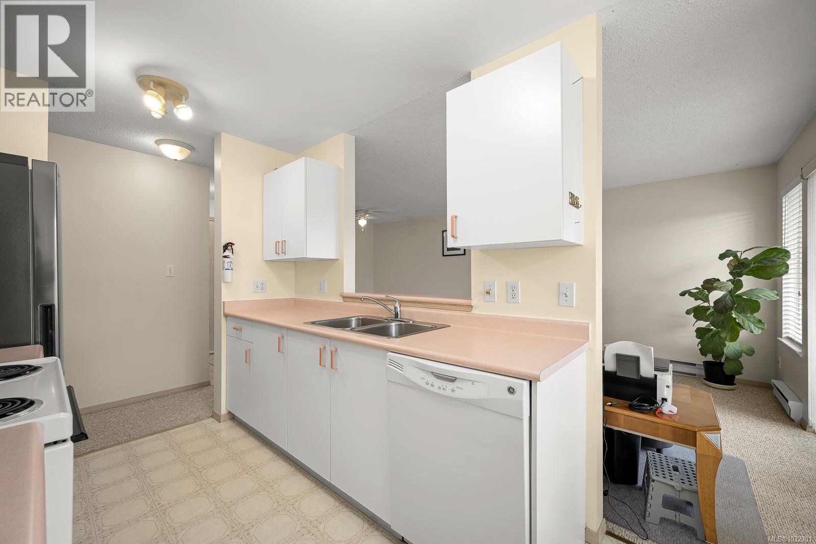 208a 698 Aspen Rd, Comox, British Columbia  V9M 3S9 - Photo 4 - 1032301