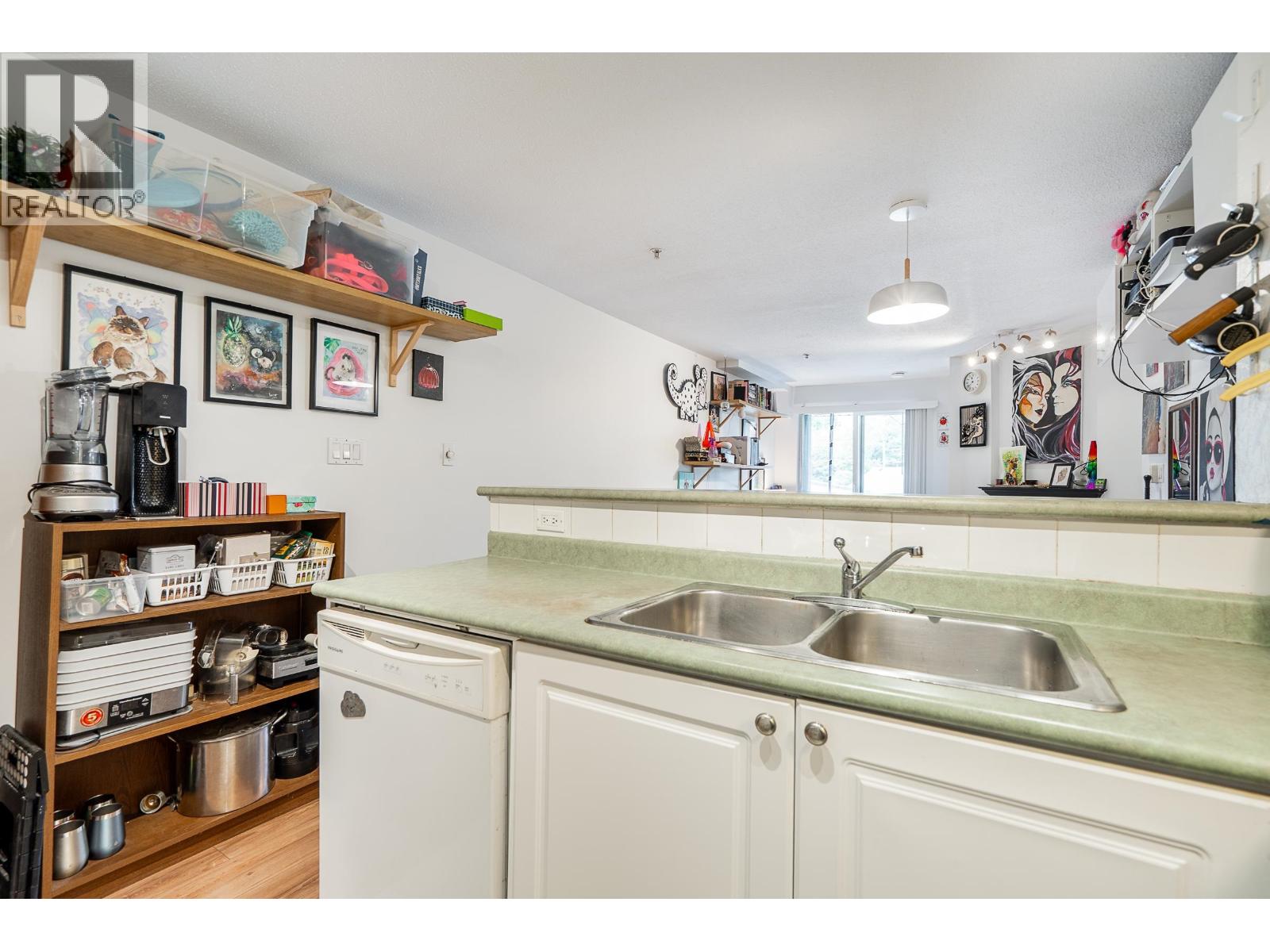 212 868 Kingsway, Vancouver, British Columbia  V6V 3C3 - Photo 7 - R3113554