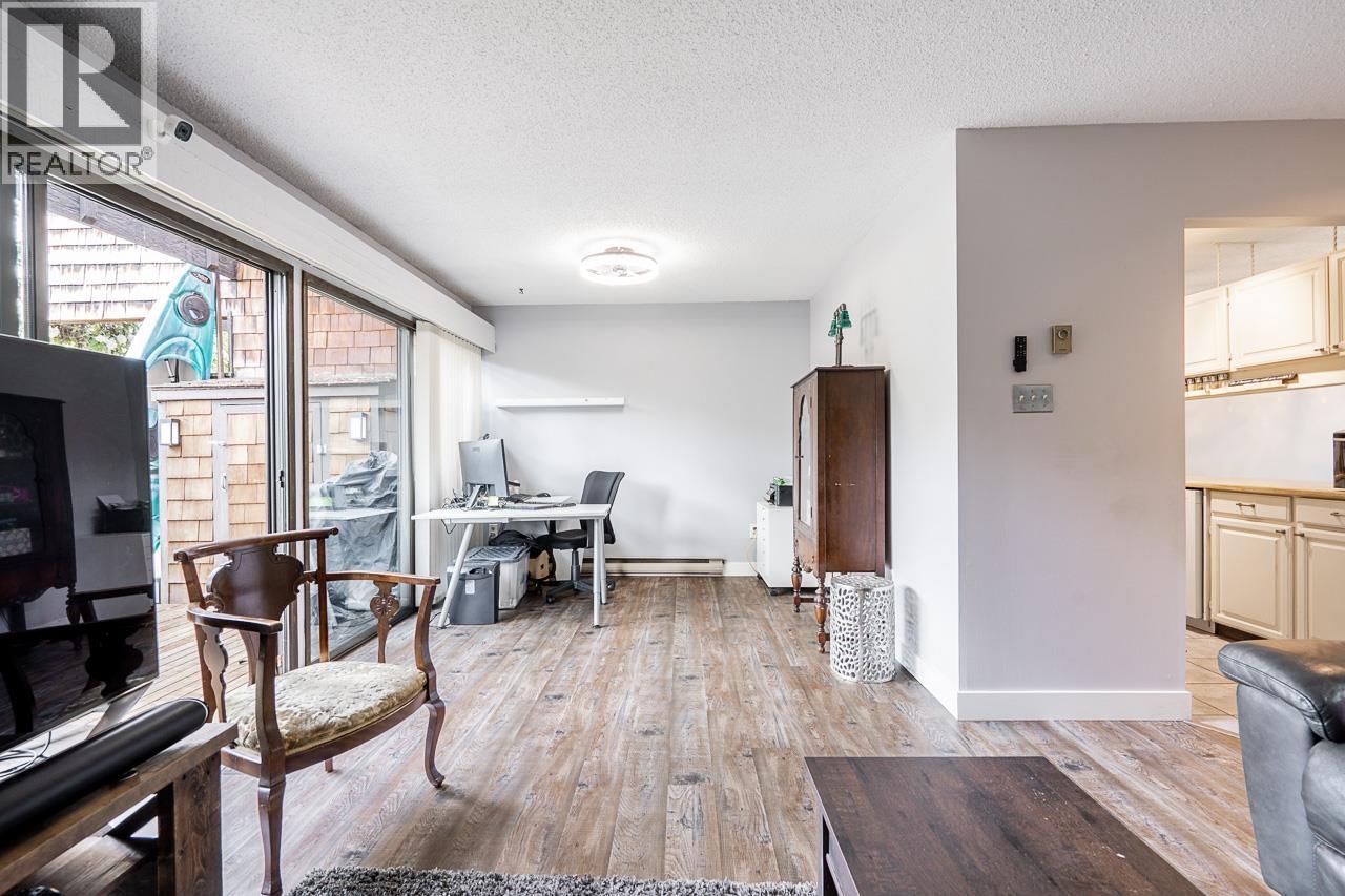 9963 Millburn Court, Burnaby, British Columbia  V3N 4M8 - Photo 12 - R3113567