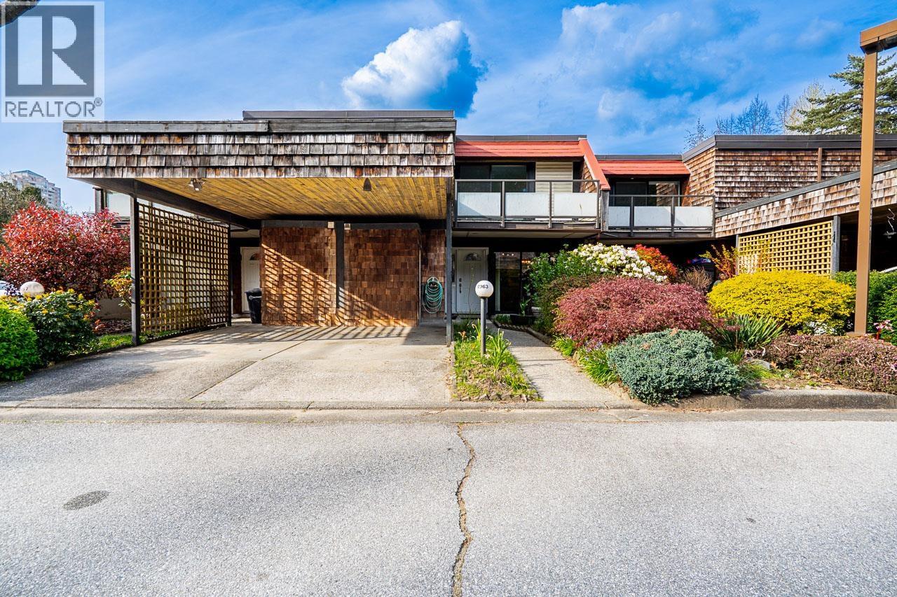 9963 Millburn Court, Burnaby, British Columbia  V3N 4M8 - Photo 3 - R3113567