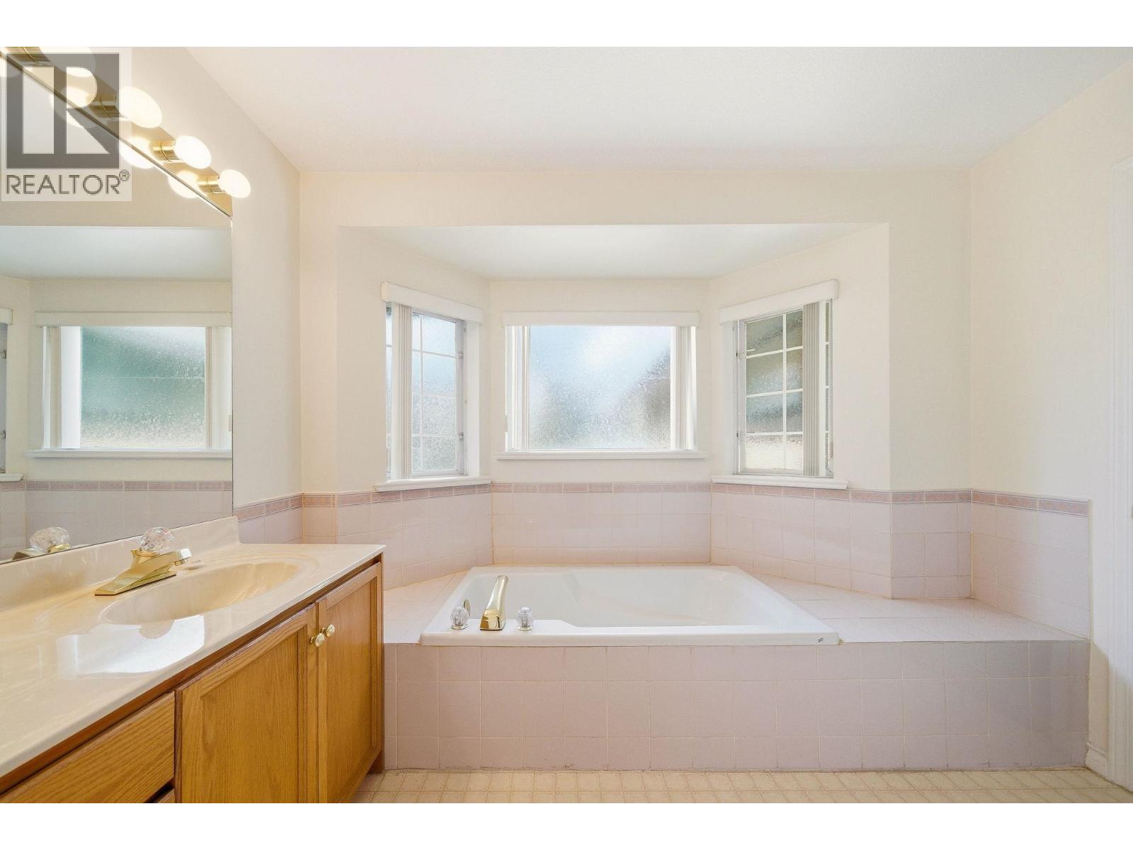 4 25 Richmond Street, New Westminster, British Columbia  V3L 5P9 - Photo 28 - R3113578