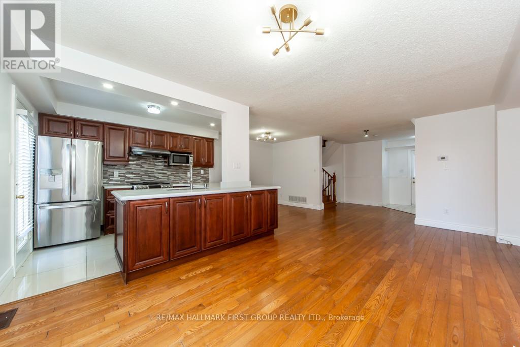 1513 Fieldgate Drive, Oshawa, Ontario  L1K 2L6 - Photo 5 - E13022314