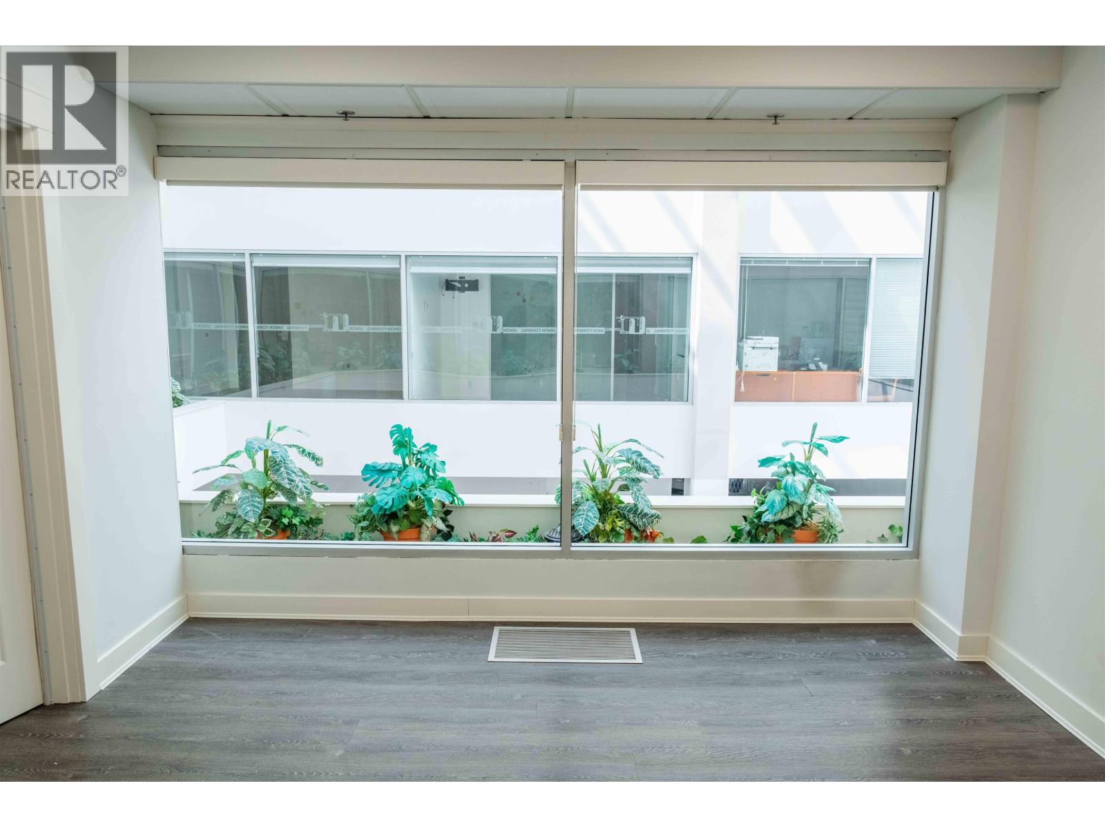 246 515 W Pender Street, Vancouver, British Columbia  V6B 6H5 - Photo 3 - C8070150