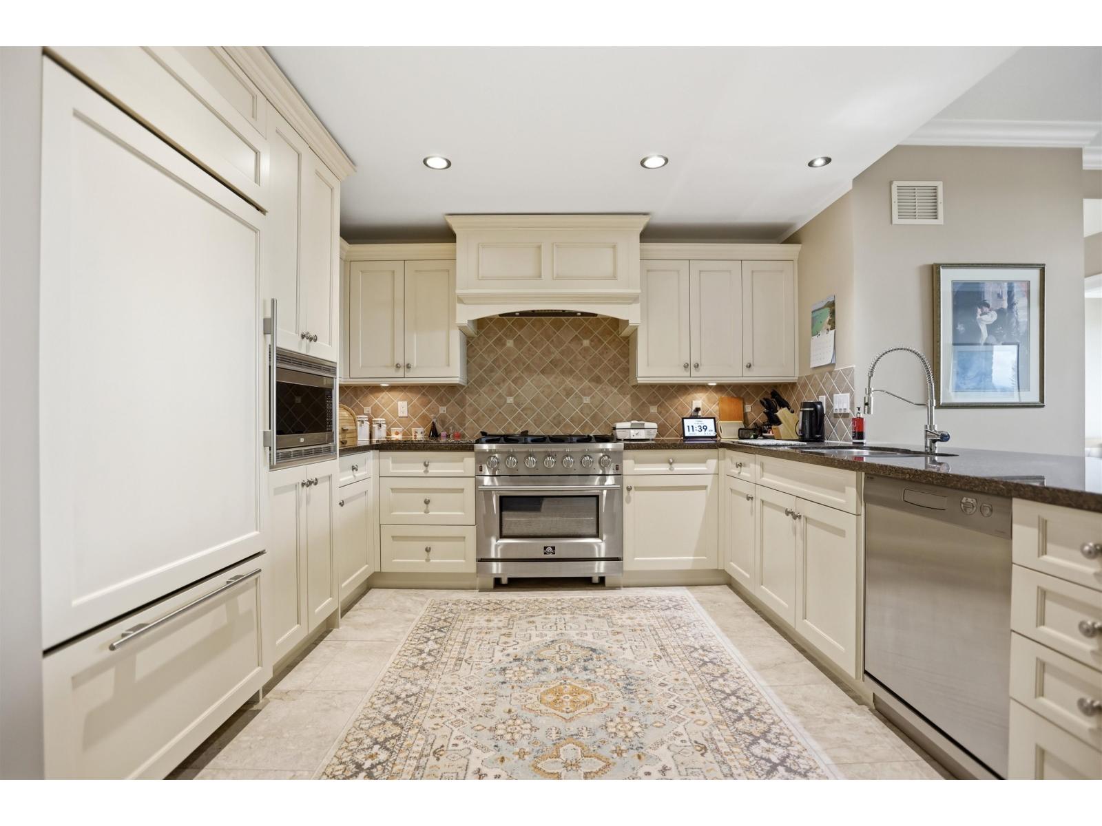 402 15445 Vine Avenue, White Rock, British Columbia  V4B 2T3 - Photo 4 - R3112976