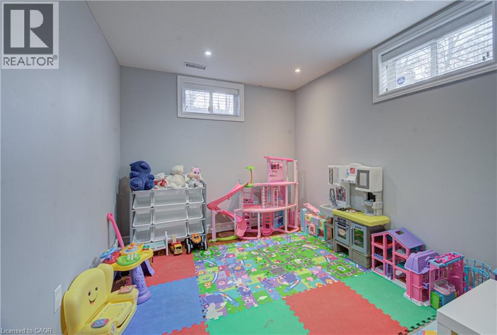 298 Ferndale Place, Waterloo, Ontario  N2J 3X9 - Photo 36 - 40818437