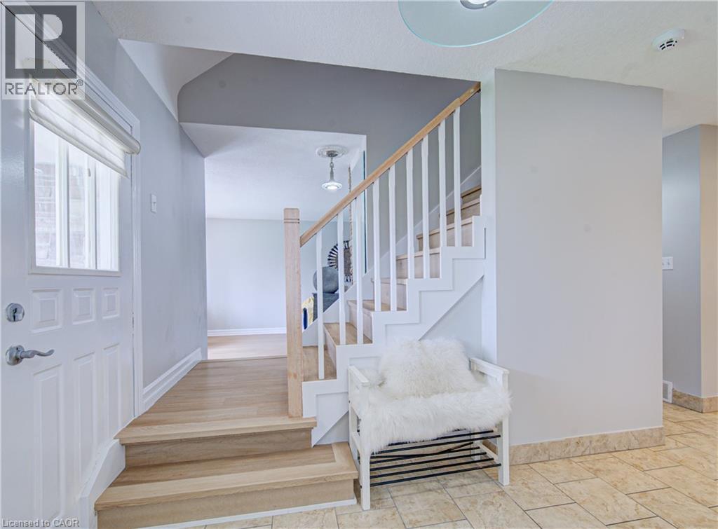 298 Ferndale Place, Waterloo, Ontario  N2J 3X9 - Photo 5 - 40818437