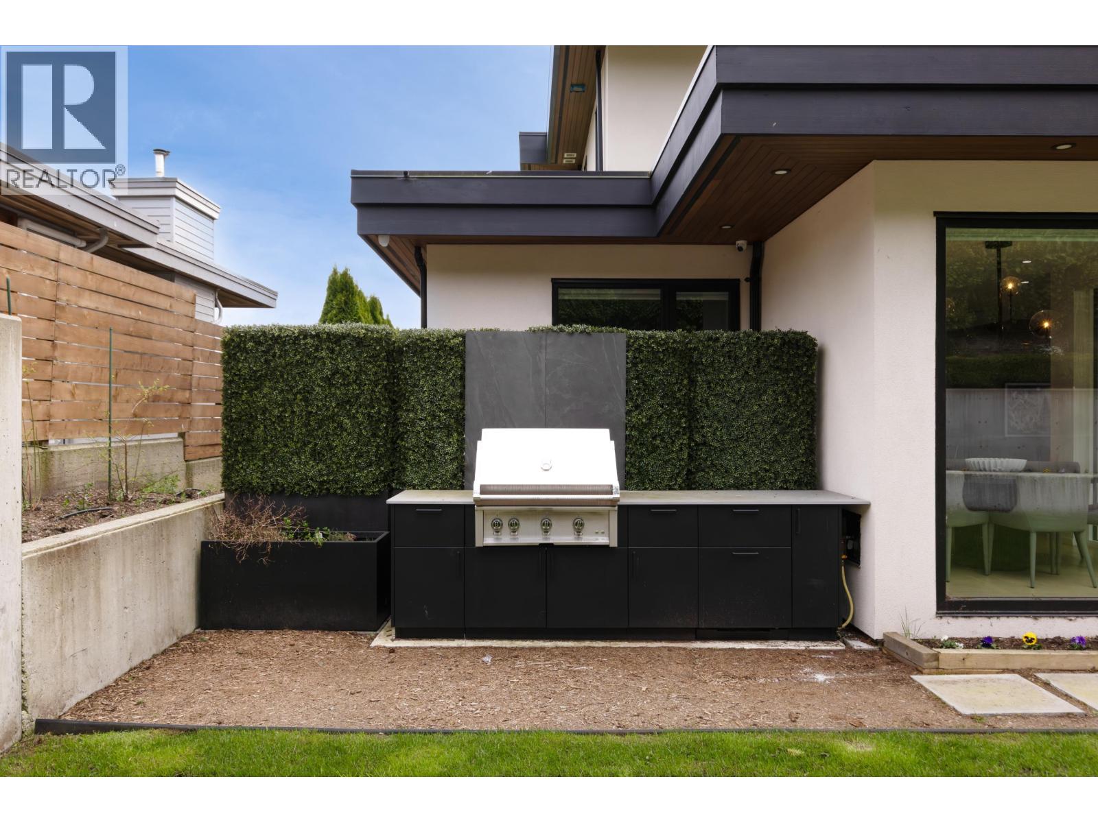 976 Melbourne Avenue, North Vancouver, British Columbia  V7R 1N9 - Photo 30 - R3113565