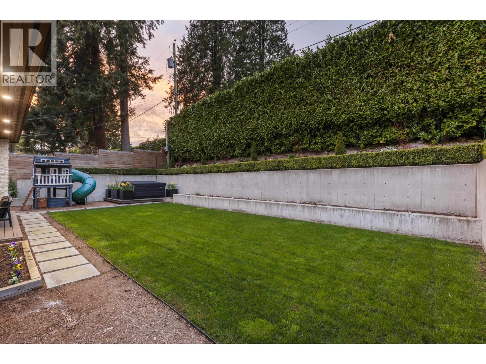 976 Melbourne Avenue, North Vancouver, British Columbia  V7R 1N9 - Photo 31 - R3113565