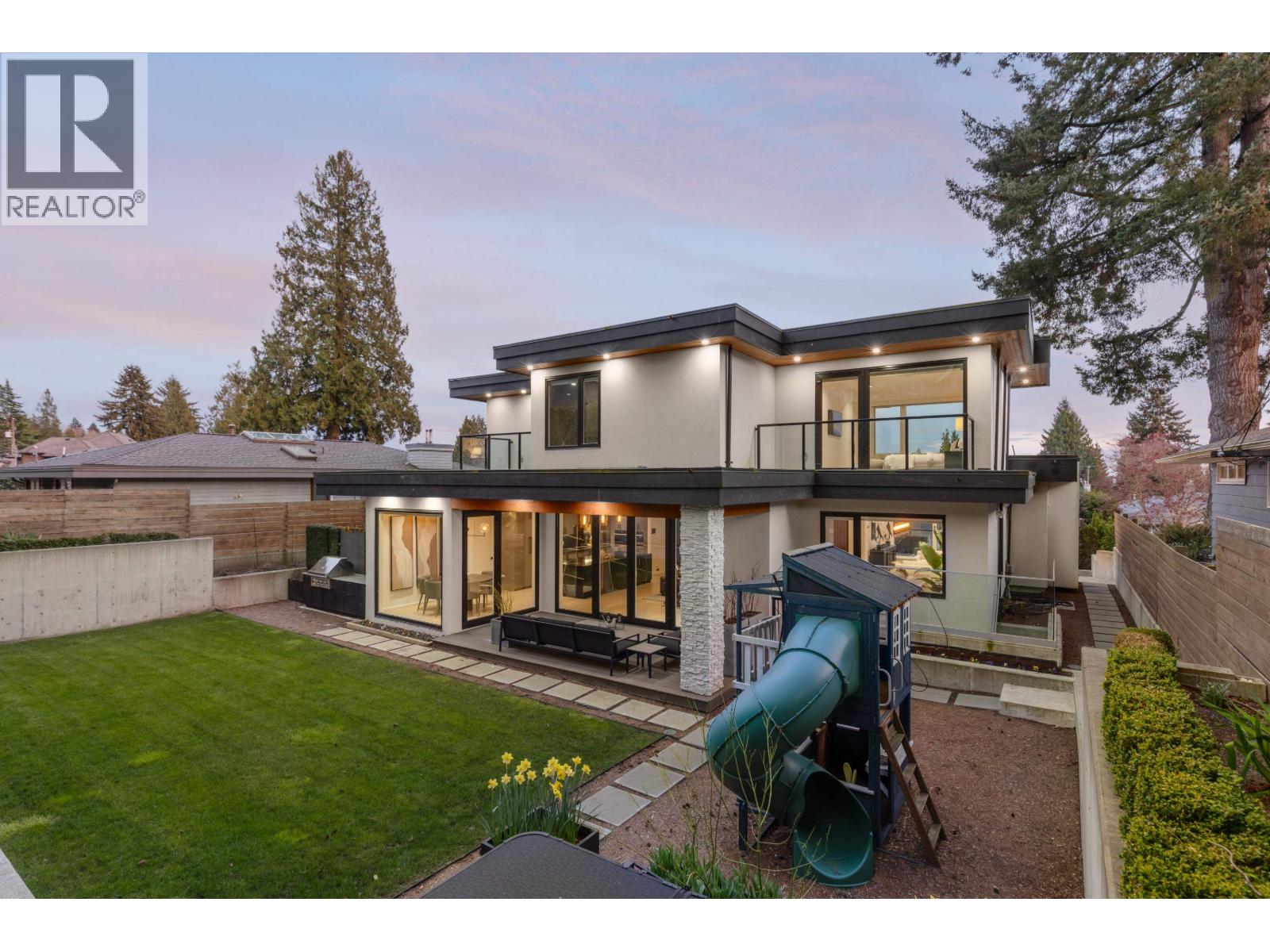 976 Melbourne Avenue, North Vancouver, British Columbia  V7R 1N9 - Photo 32 - R3113565