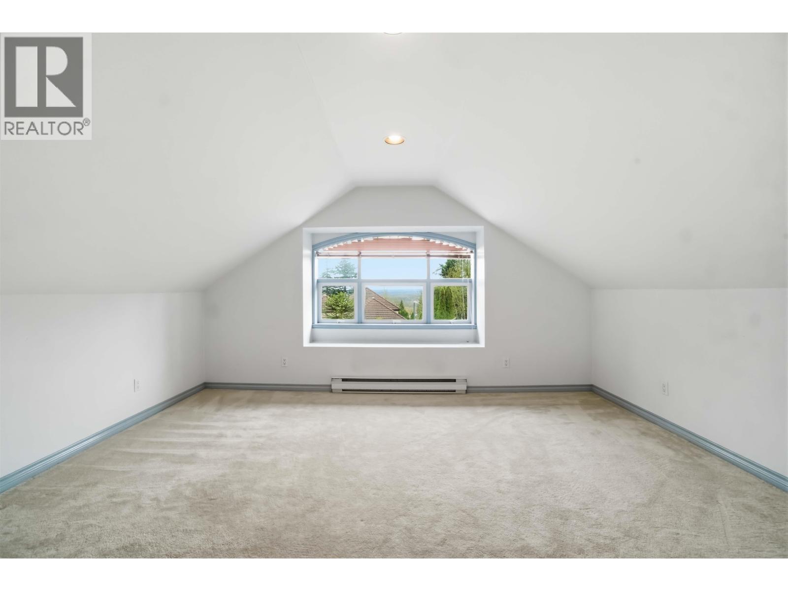 2271 Sorrento Drive, Coquitlam, British Columbia  V3K 6P4 - Photo 26 - R3113600