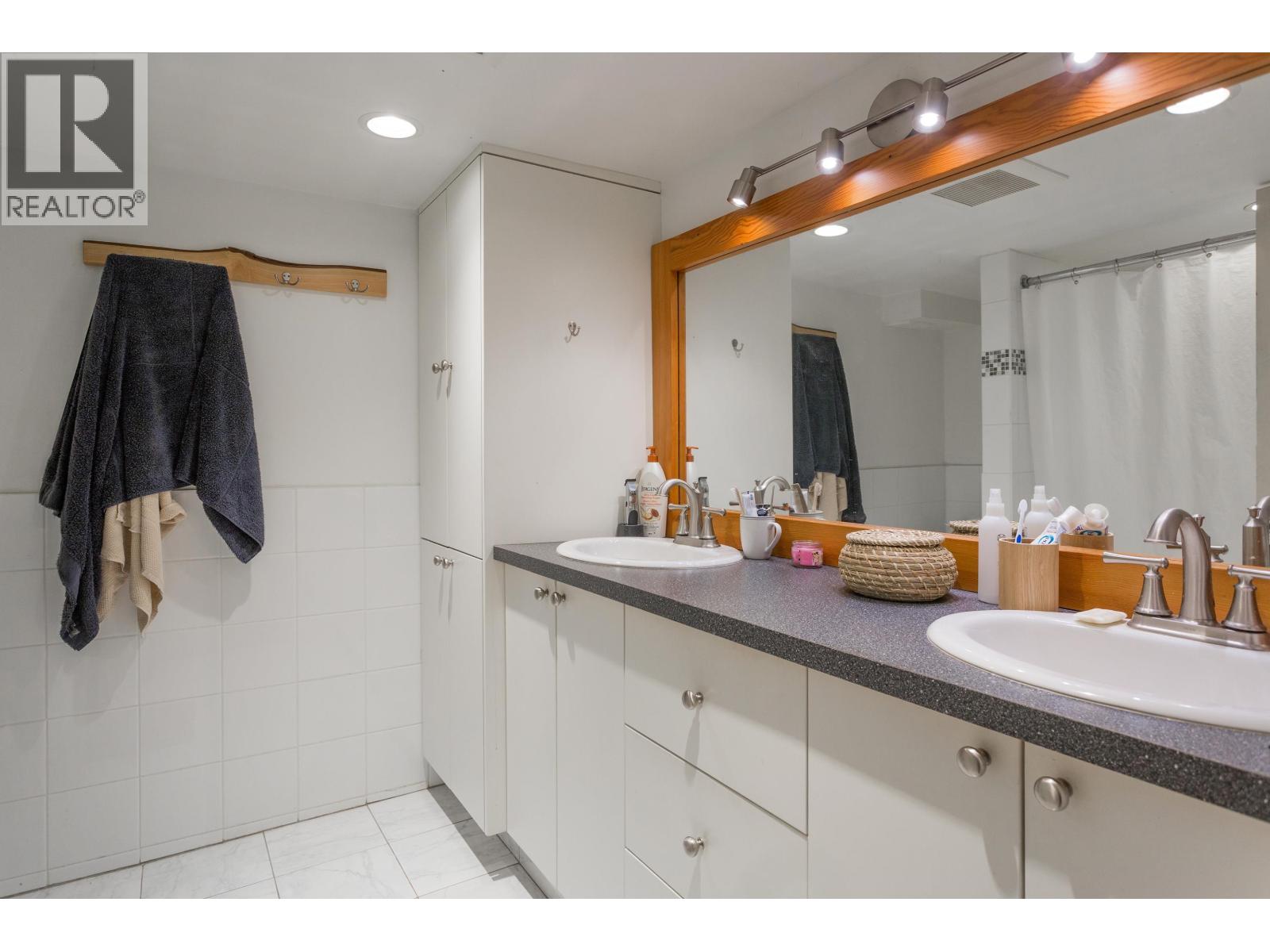 3086 W 2nd Avenue, Vancouver, British Columbia  V6K 1K4 - Photo 22 - R3113617