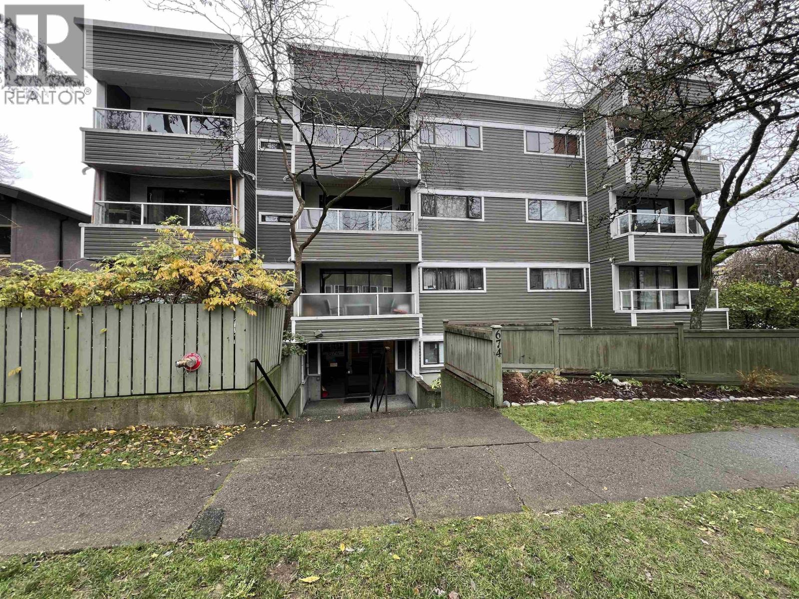 206 674 W 17TH AVENUE, Vancouver, British Columbia