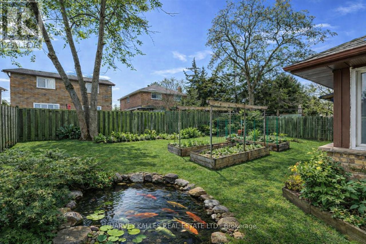 682 Willowbank Trail, Mississauga, Ontario  L4W 3L8 - Photo 46 - W13019040