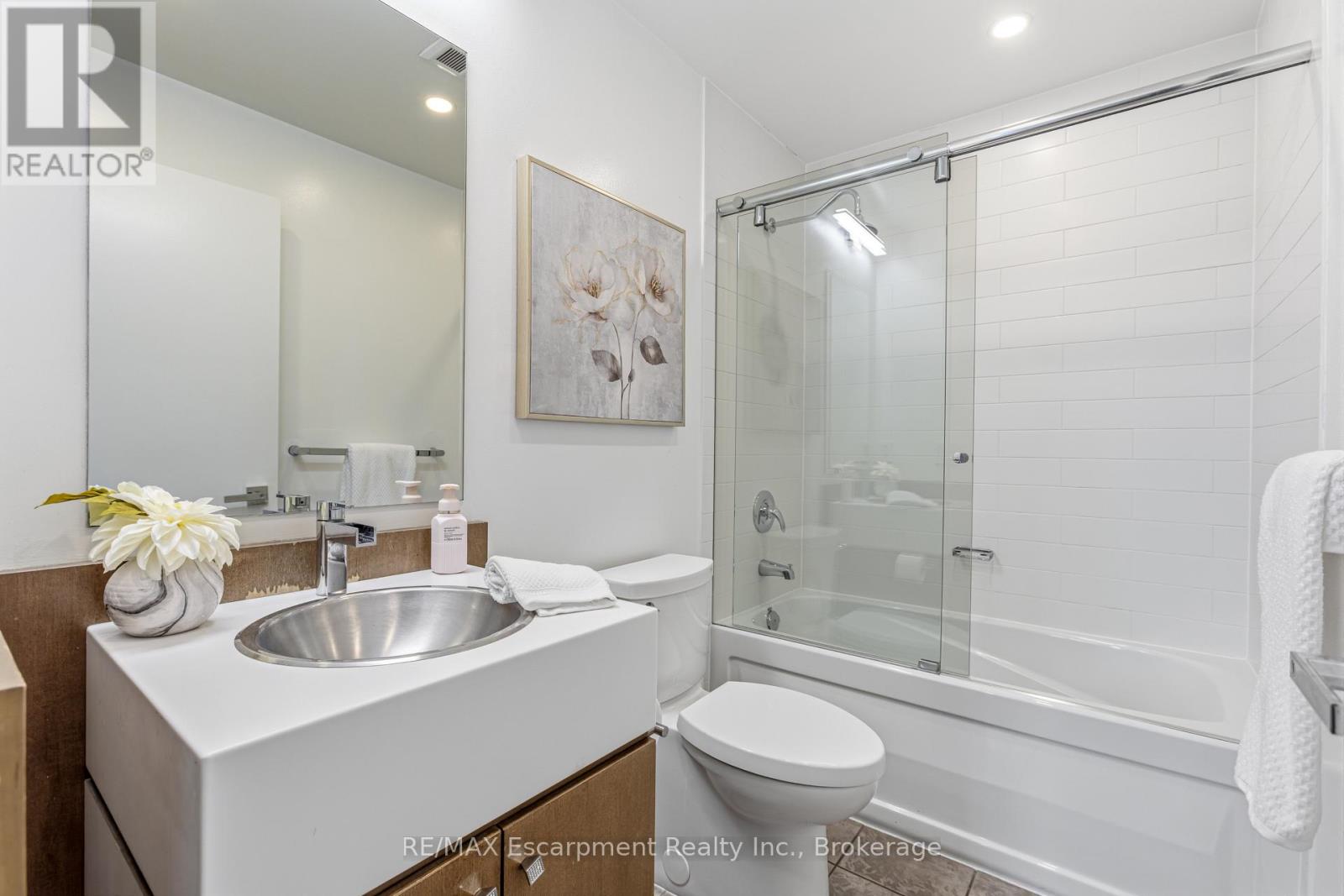 303 - 9 Spadina Avenue, Toronto, Ontario  M5V 3V5 - Photo 17 - C13007658