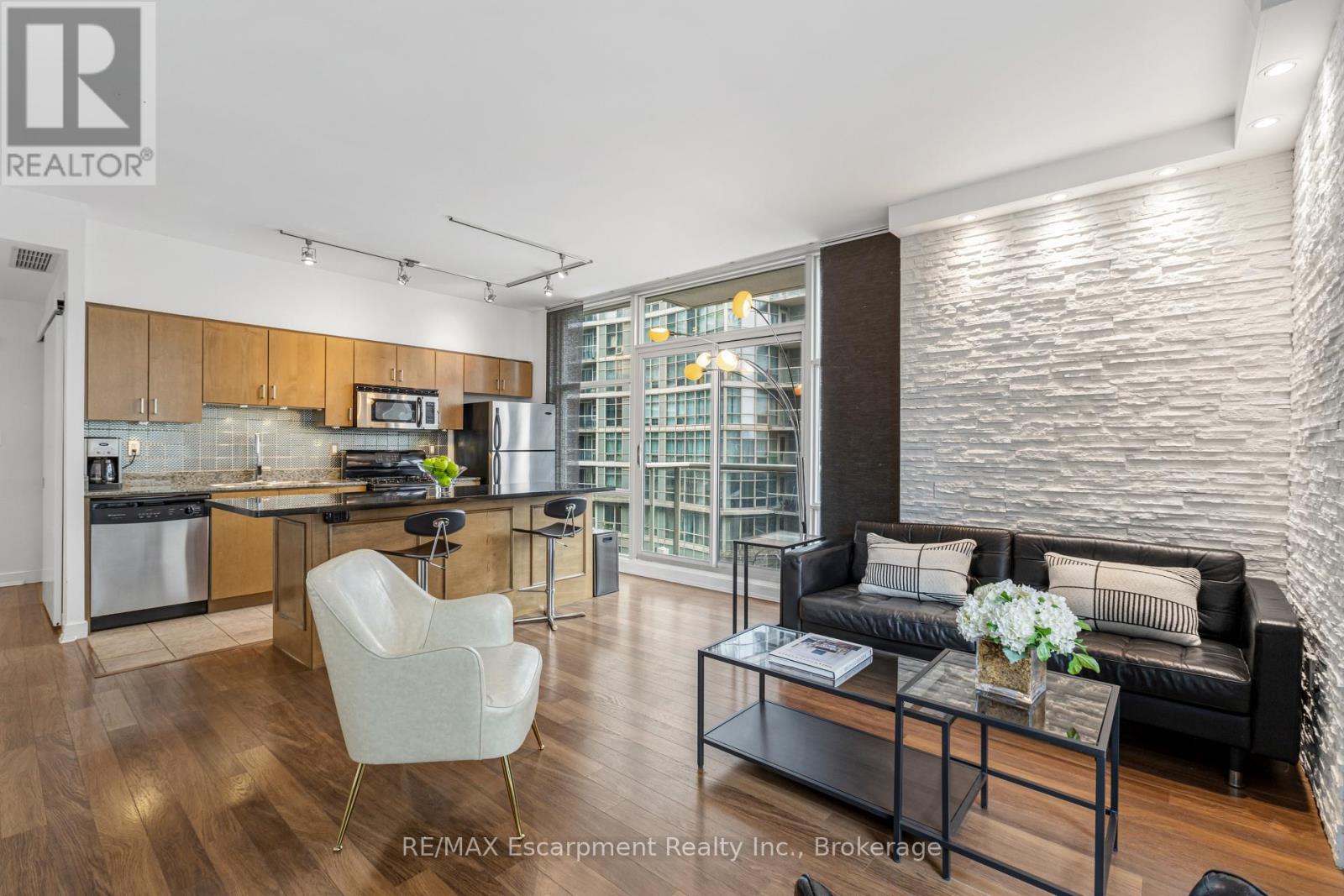 303 - 9 Spadina Avenue, Toronto, Ontario  M5V 3V5 - Photo 19 - C13007658