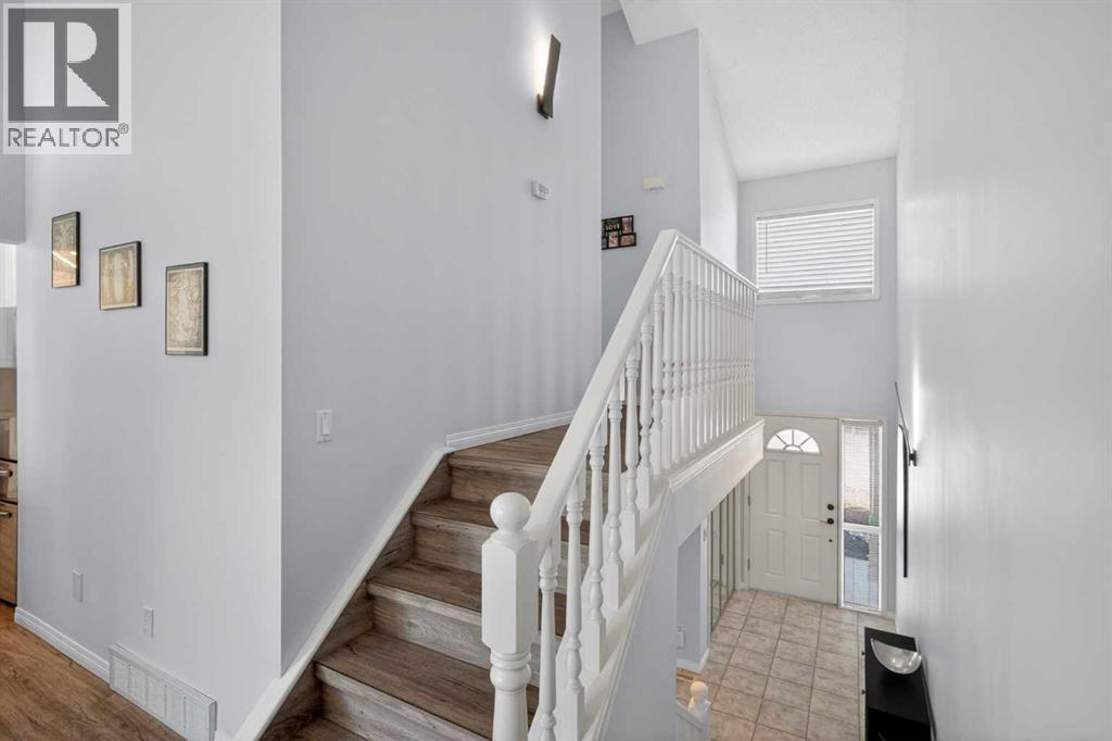 156 Sunlake Gardens Se, Calgary, Alberta  T2X 3G4 - Photo 17 - A2300206